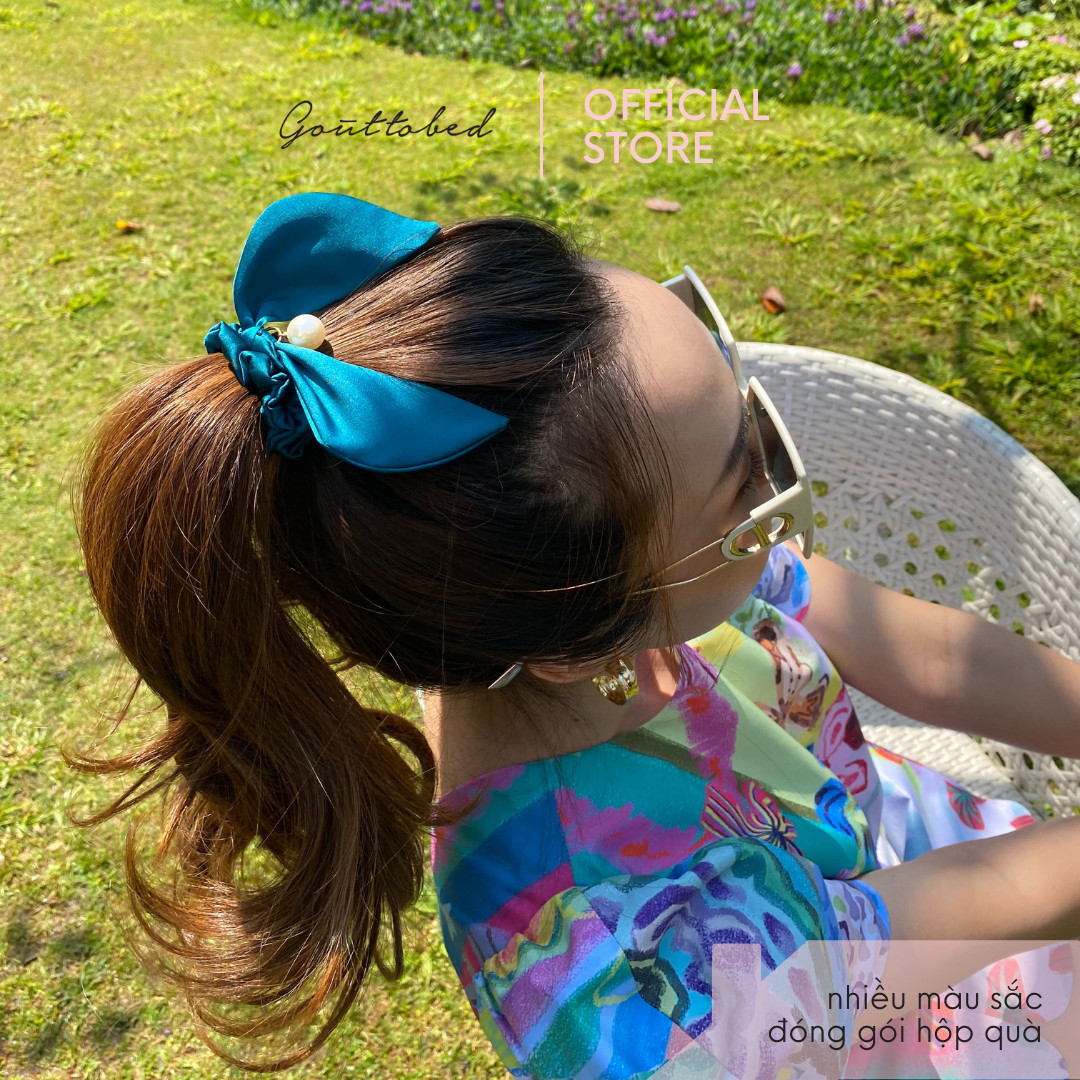 Scrunchies cột tóc nơ đính ngọc trai/đính đá Goûttobed Lụa Satin Silk (nhiều màu)