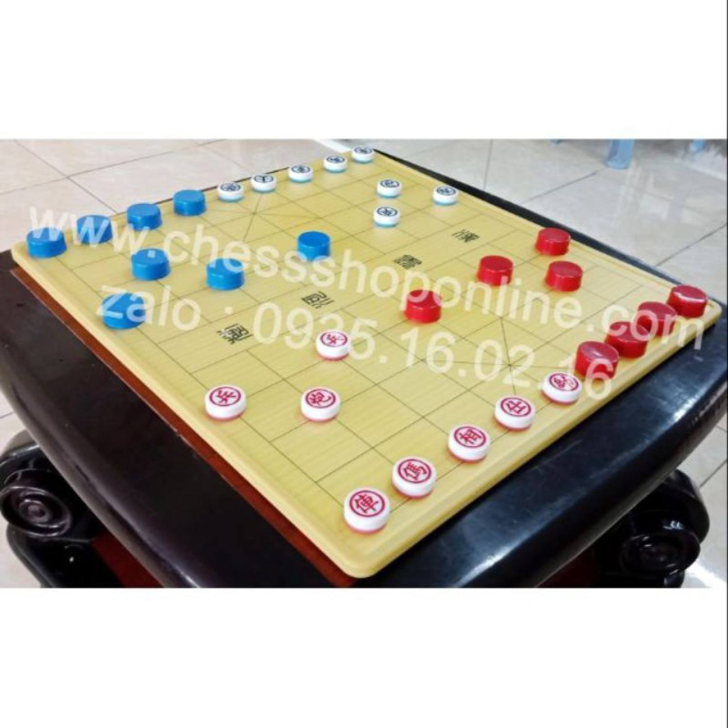 Nắp cờ úp hai màu 32 cái ( chỉ có nắp )