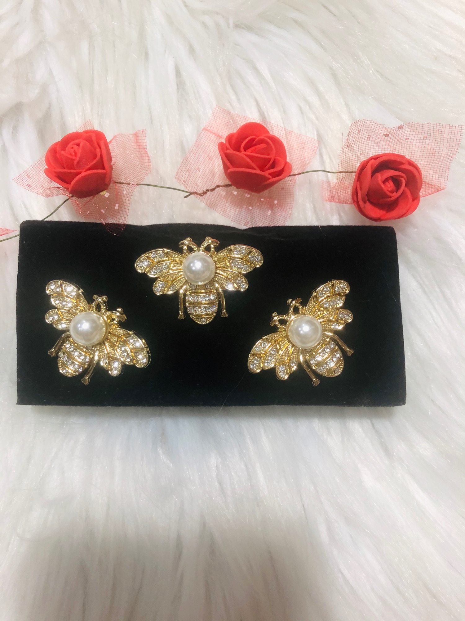 Ốp lưng Cài áo con ong