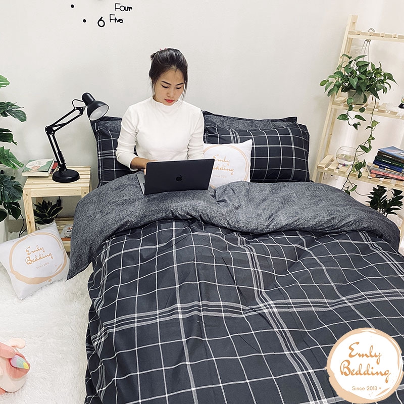 Bộ Chăn Ga Cotton Poly Emly Bedding Mẫu Kẻ Đen Mới- Emly Bedding