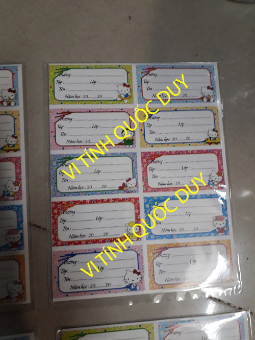 [50 nhãn vở] Nhãn vở. 10 ô trung. Kích thước 1 nhãn 3.5 x 6.5 cm. 1 xấp 5 tờ. Tổng cộng 50 nhãn.