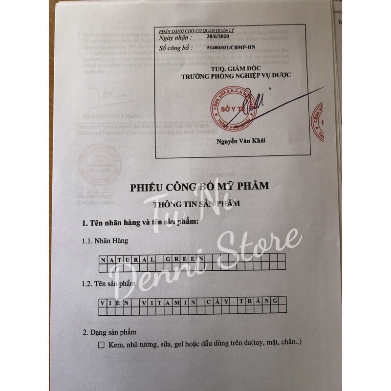 Lọ nước kích trắng màu đỏ và vàng pha kem