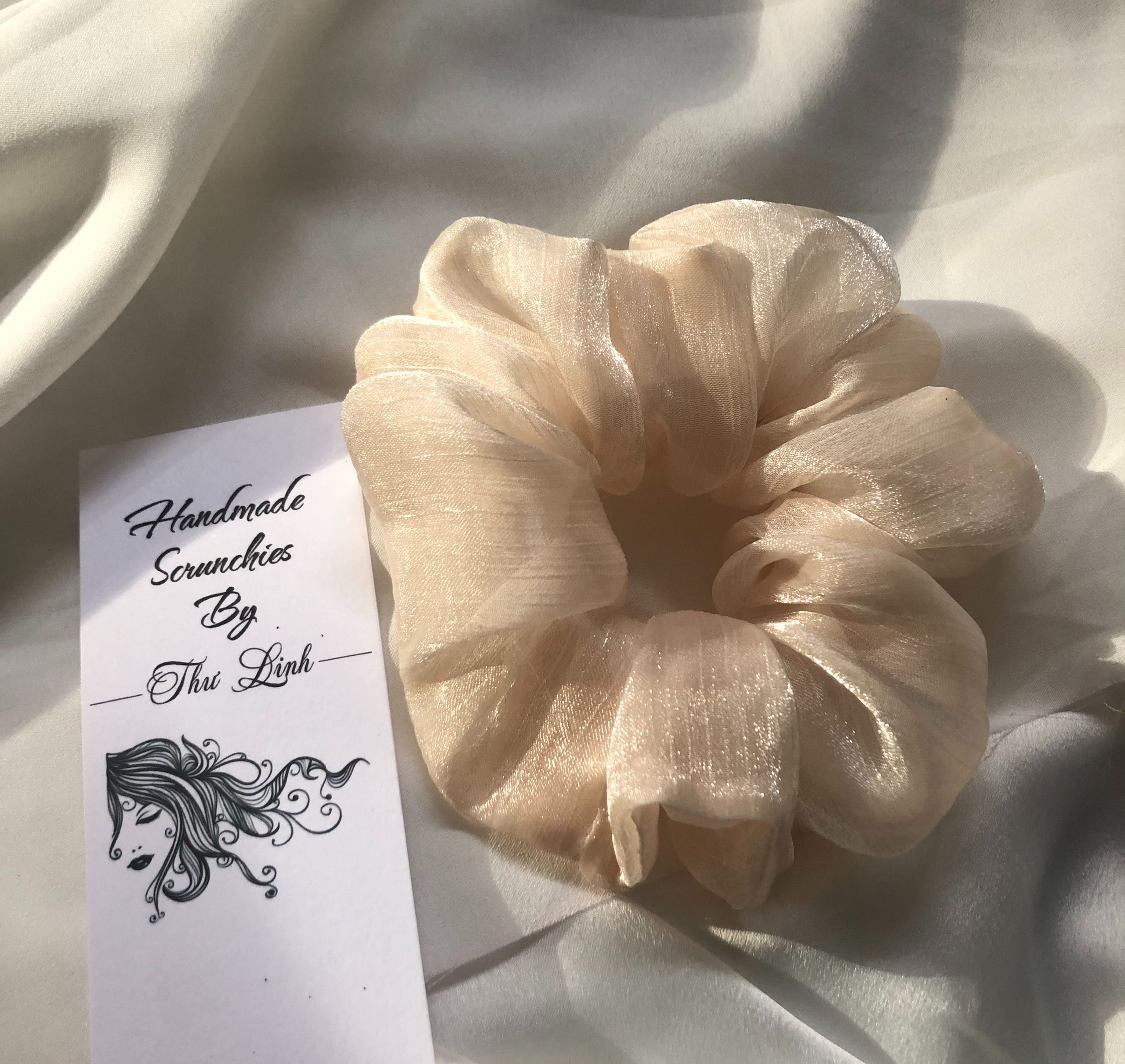 Dây buộc tóc, cột tóc vải Scrunchies lụa óng cao cấp, hàng thiết kế đẹp