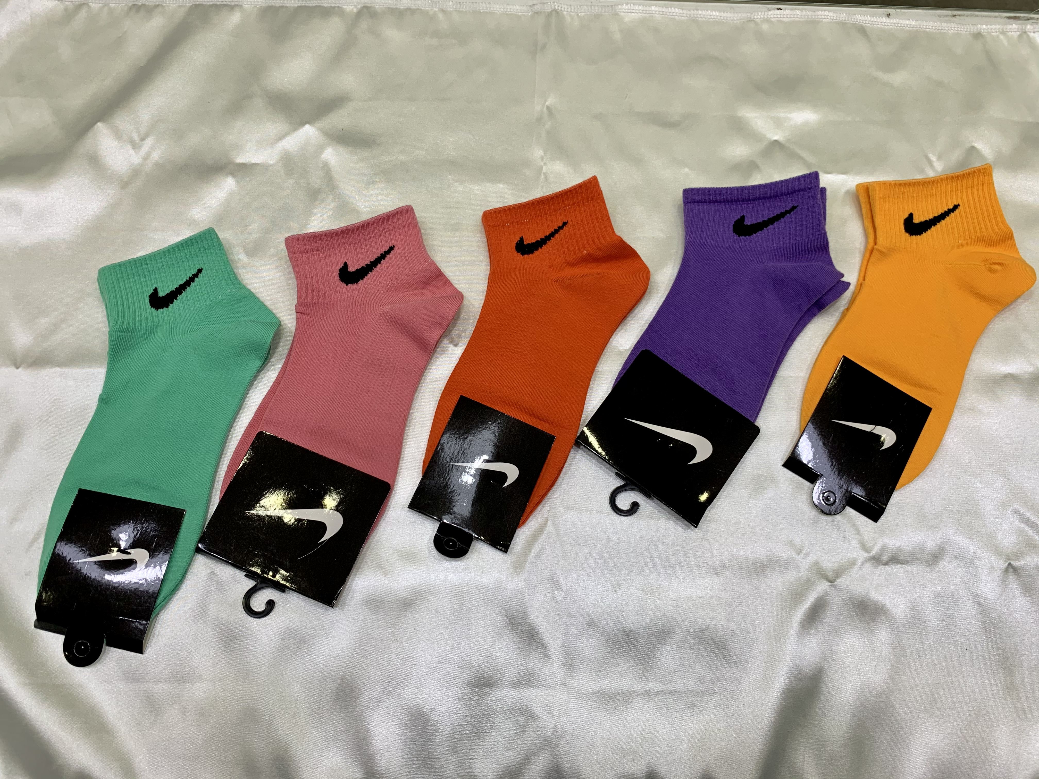 [HCM]Vớ Nike cổ ngắn màu xanh lá