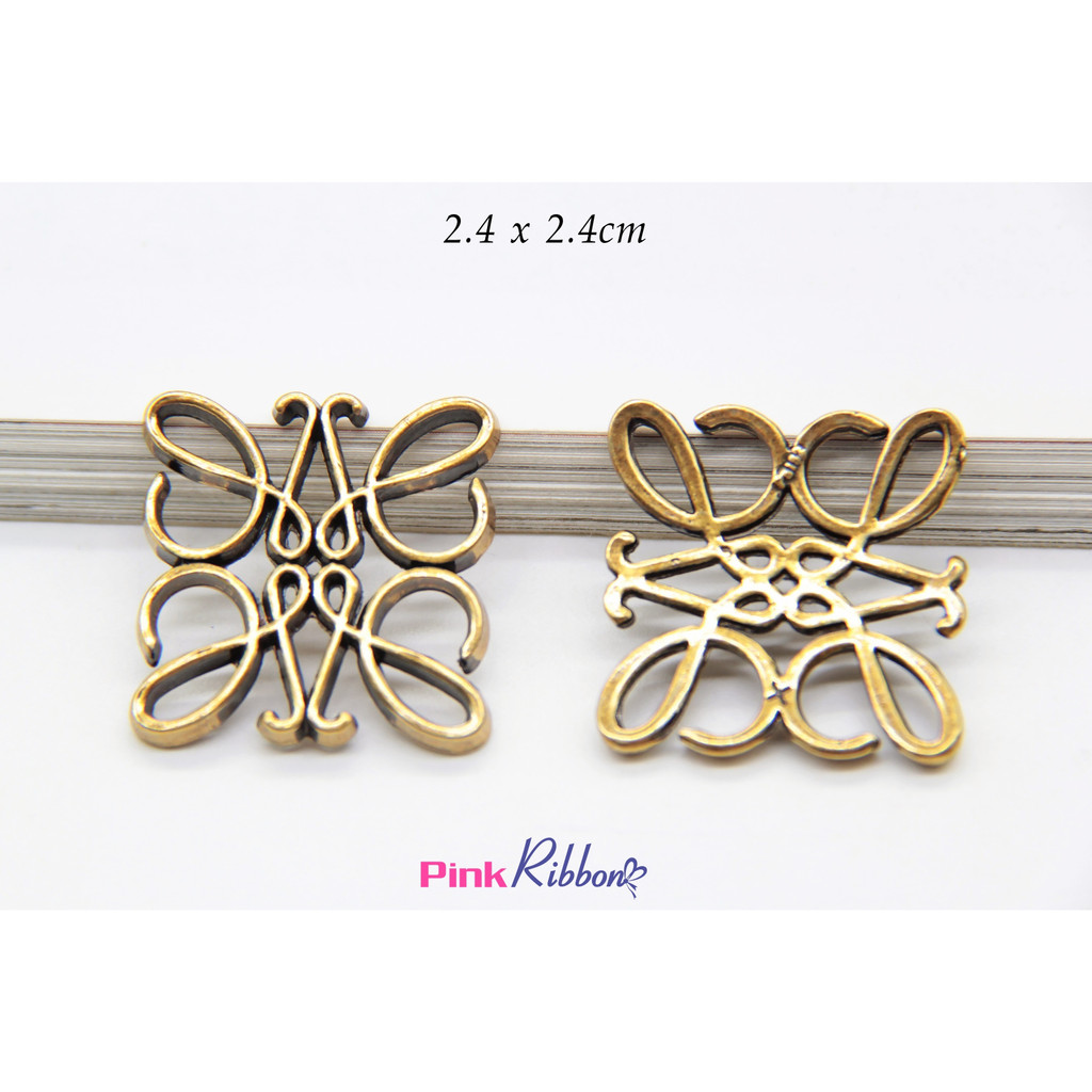 Charm Họa Tiết Mạ Xi Vàng 2.4Cm