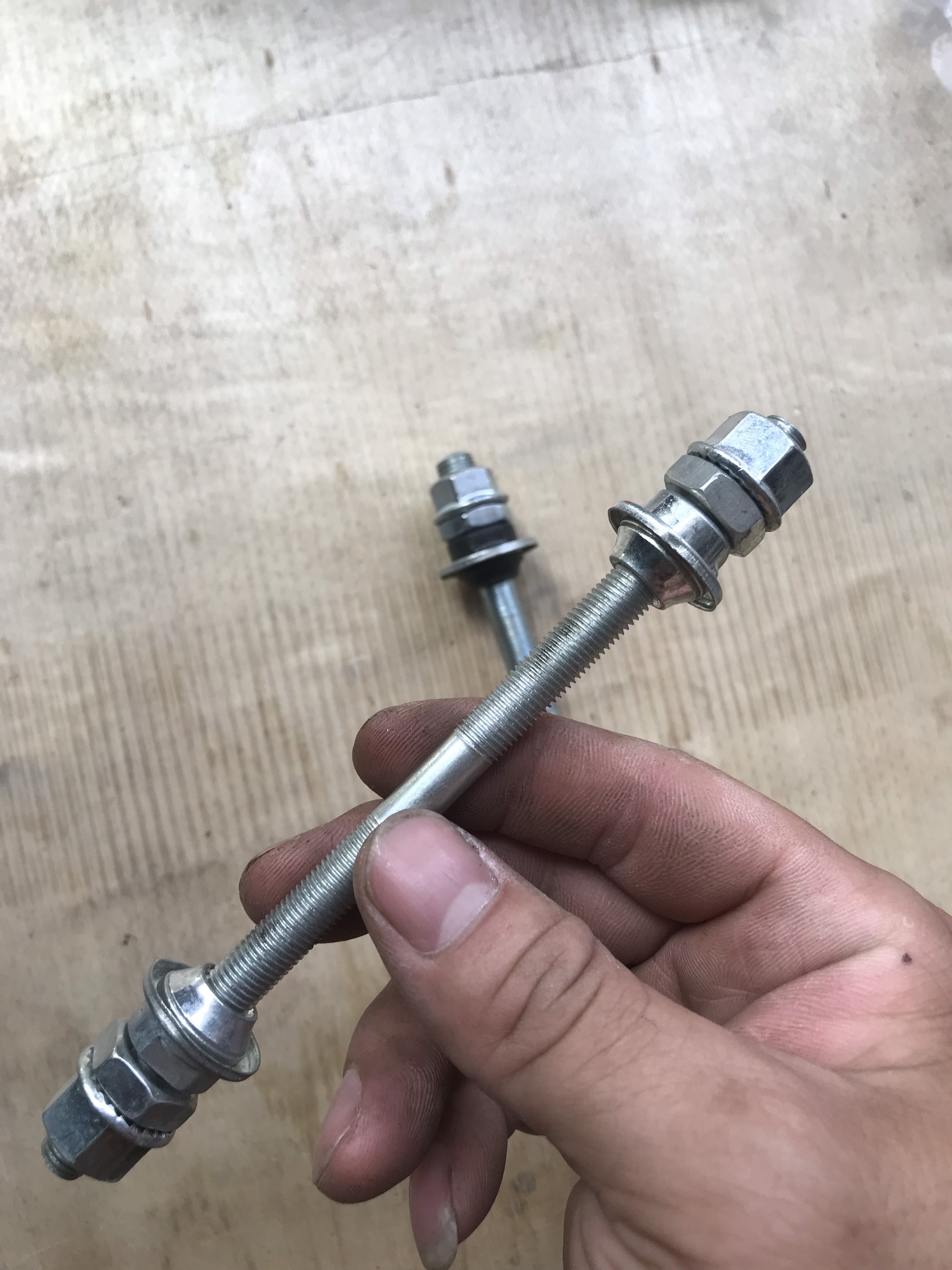 TRỤC SAU,TRỤC SAU XE ĐẠP THÔNG THƯỜNG