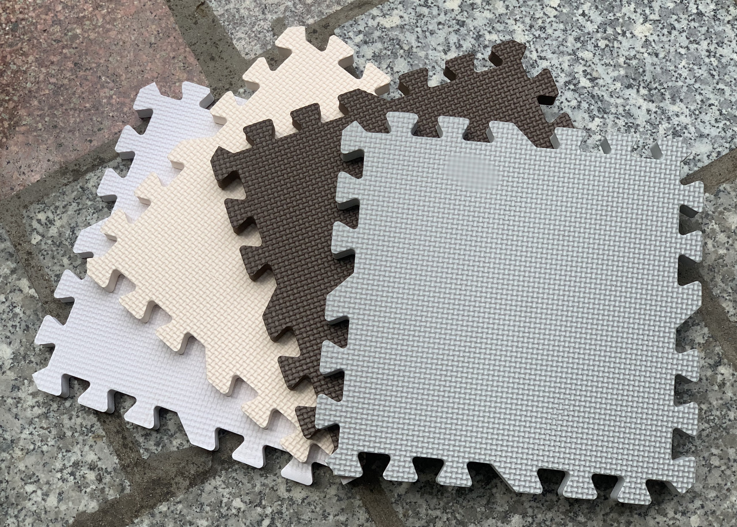 Thảm xốp lót sàn 30*30 dày 2cm.