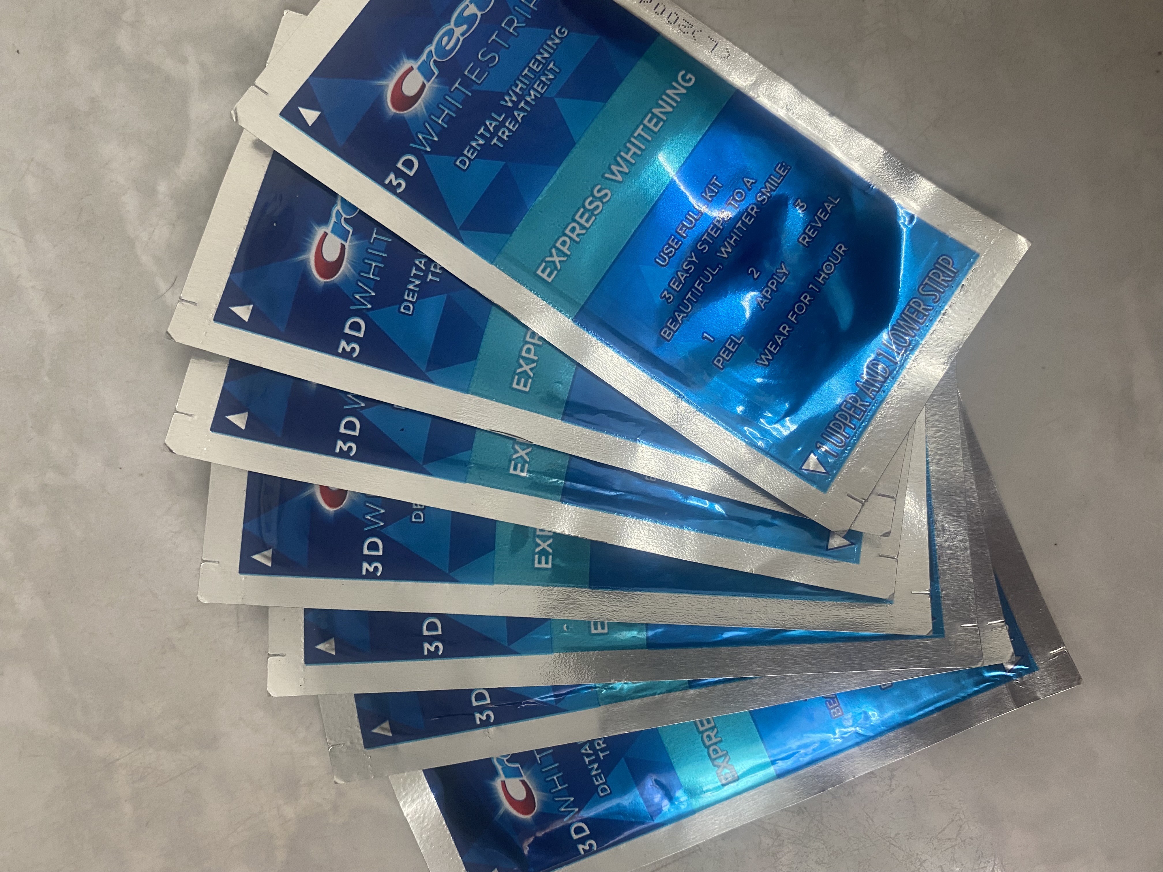 [Liệu trình 7 gói siêu trắng] Miếng dán trắng răng crest 3D white 1 giờ siêu trắng nhanh cấp tốc của Mỹ