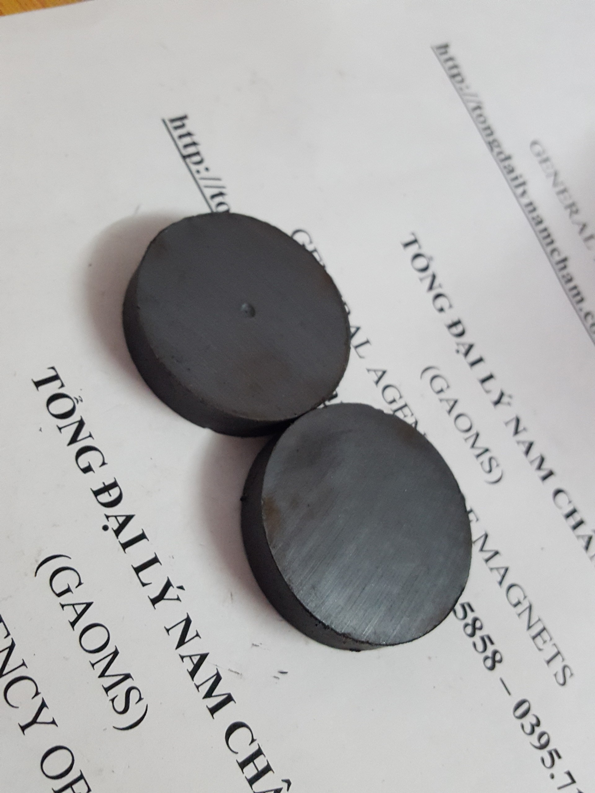 10 viên nam châm đen tròn 40x8mm