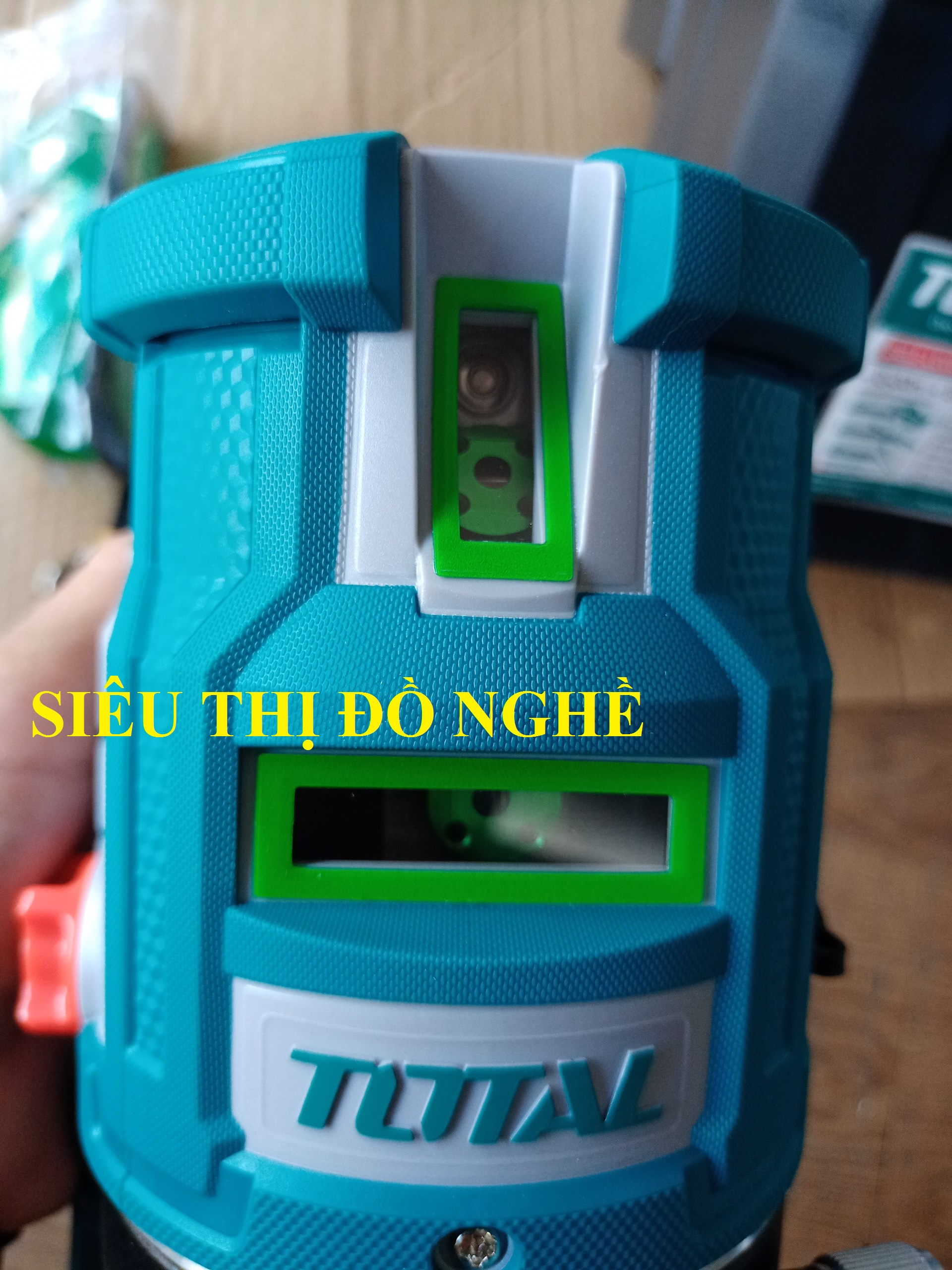 Máy đo mức cân bằng tia lade (tia xanh) total TLL305205