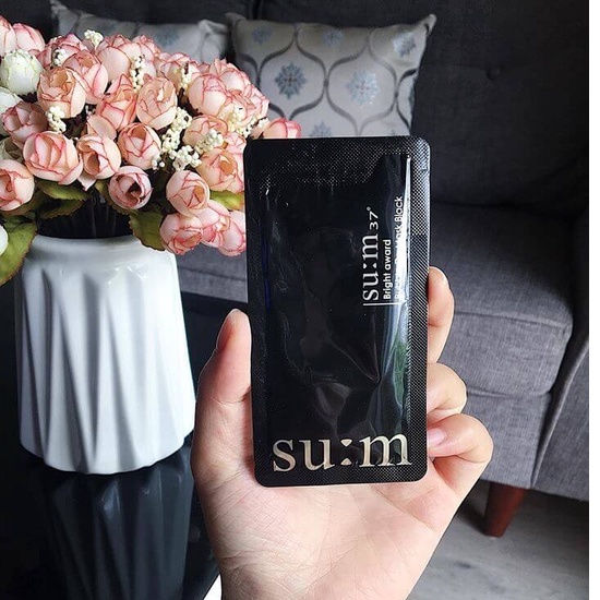 Mặt nạ thải độc sủi bọt SU:M37 Bright Award Bubble-De Mask Black