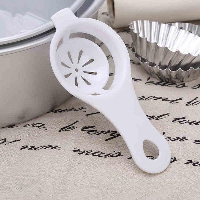 Cup egg yolk made from barley-random color