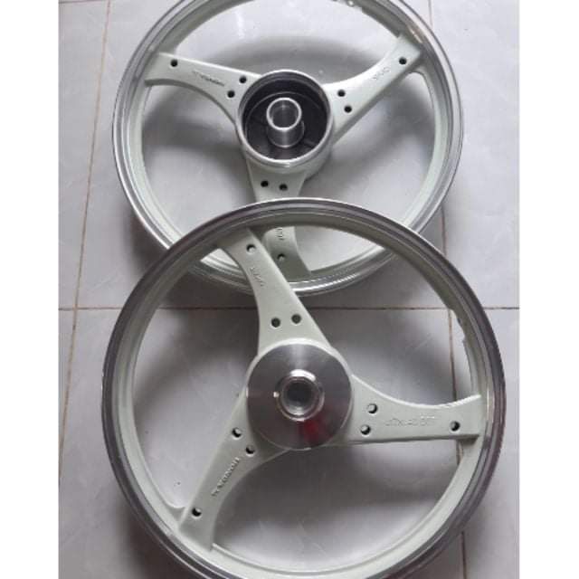 cặp mâm 3 cây 3d đùm.hàng cao cấp