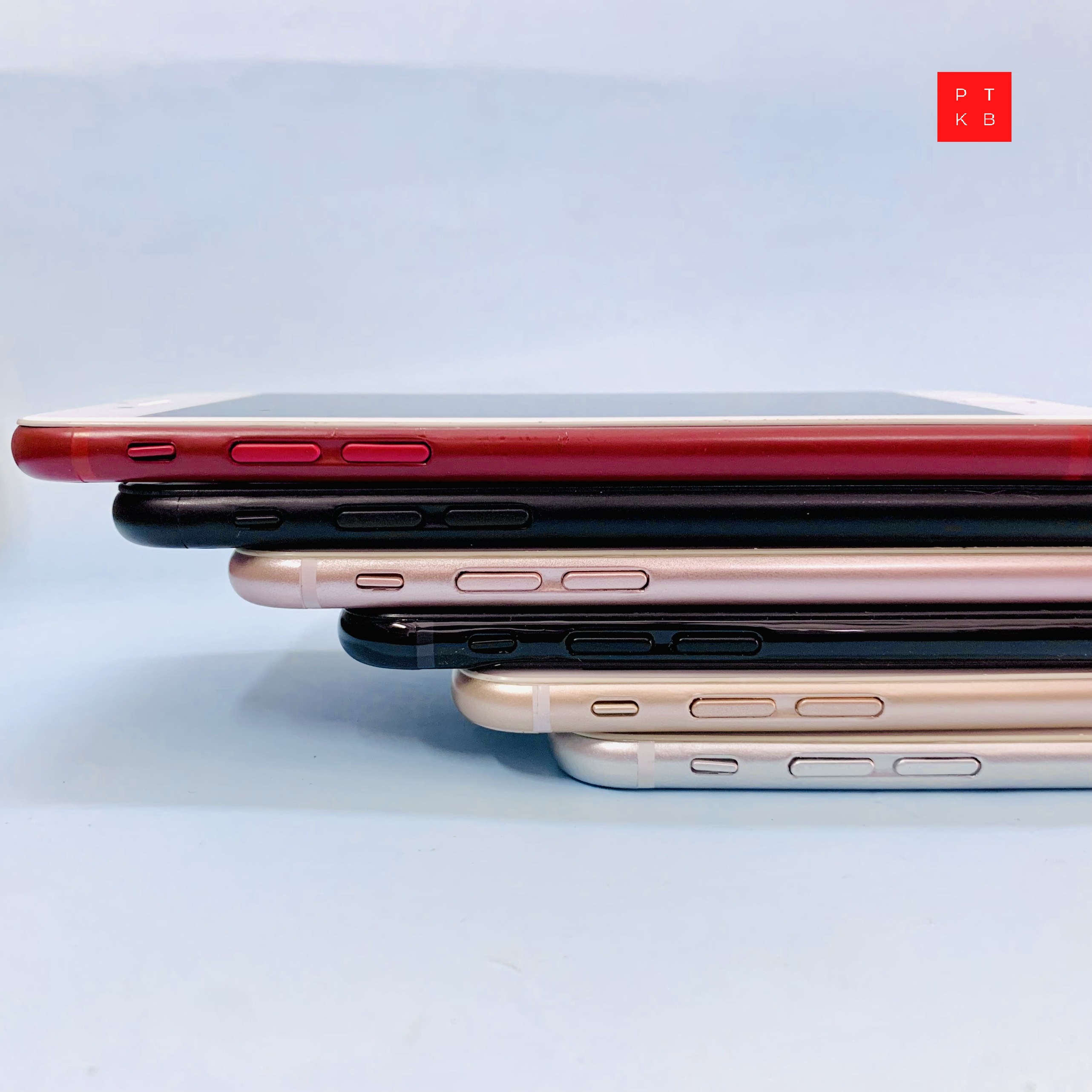 Mô hình trưng bày 7plus màu trắng, đỏ, đen, vàng, hồng