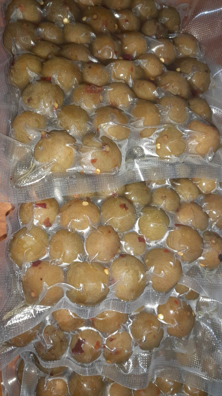 Sấu non ngâm đường chua ngọt