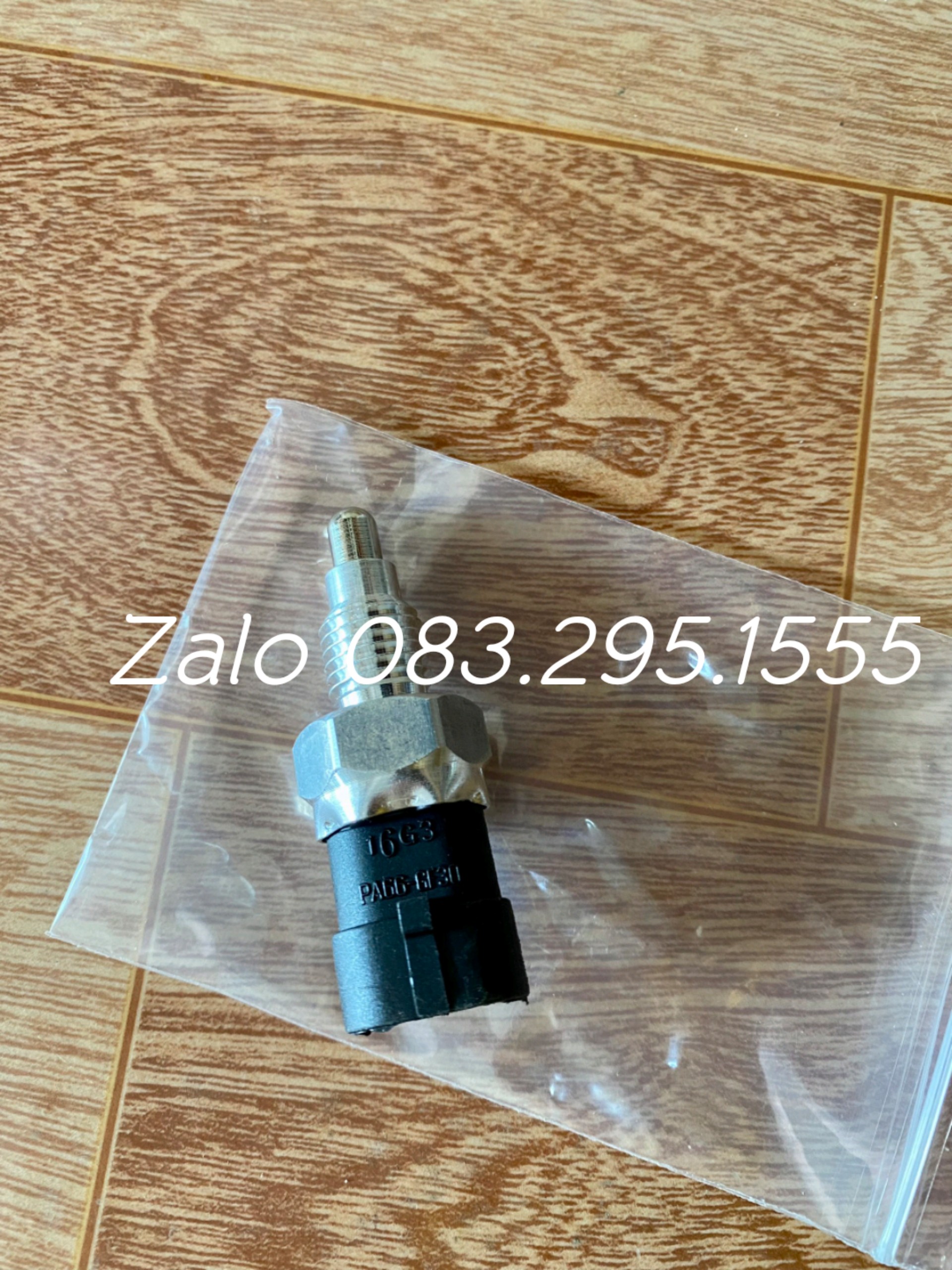 công tắc báo đèn lùi Lacetti 04 - 09 ( xe trong nước ) , Gentra , Nubira , Lanos ,Cileo , Vivant , Leg