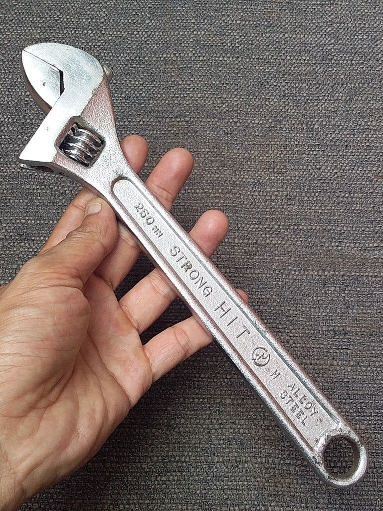 Mỏ lết Nhật bãi đủ cỡ - Made in Japan