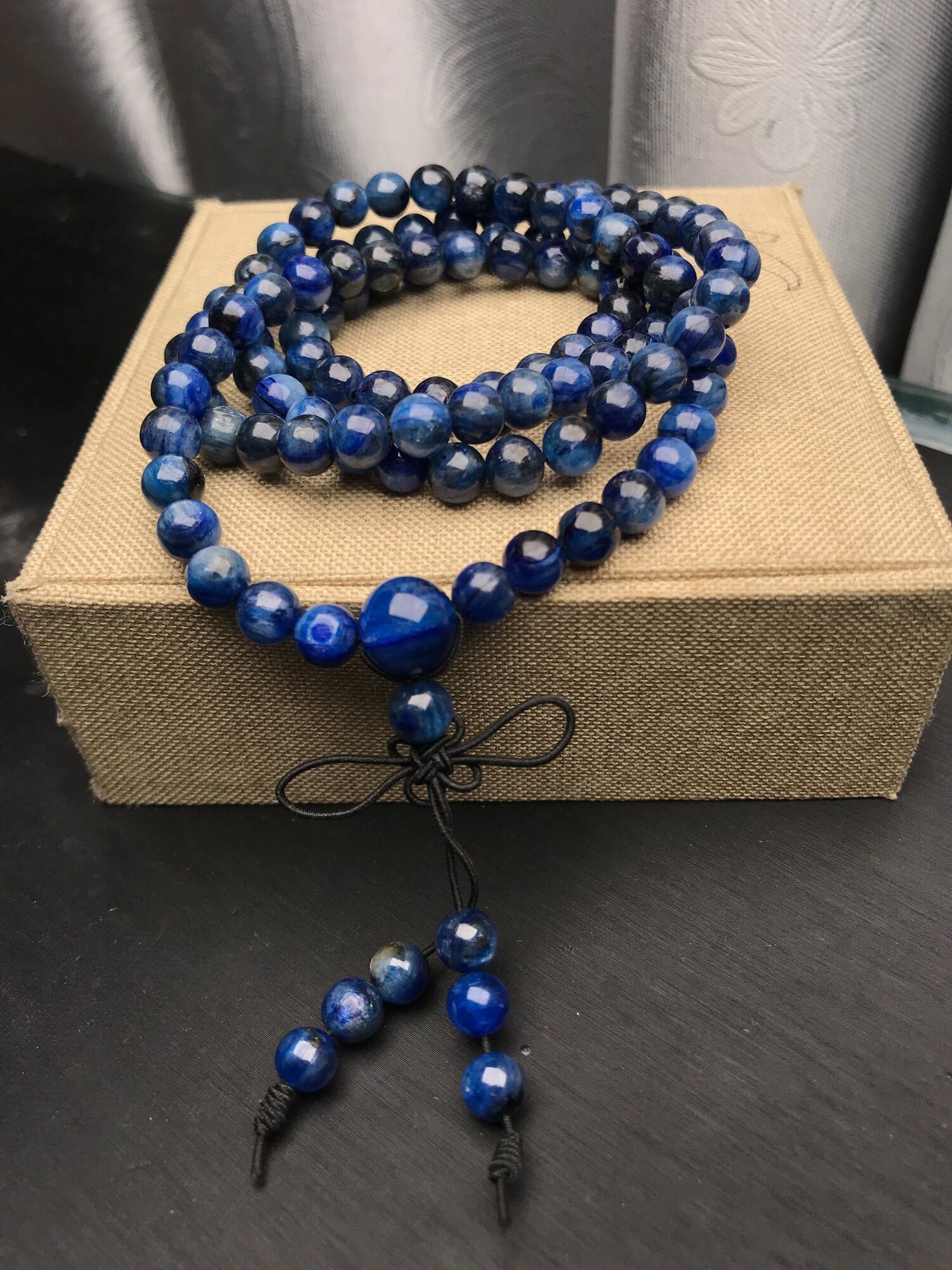 Vòng tay hạt đá kyanite 5.5~6 mm 108 hạt tự nhiên