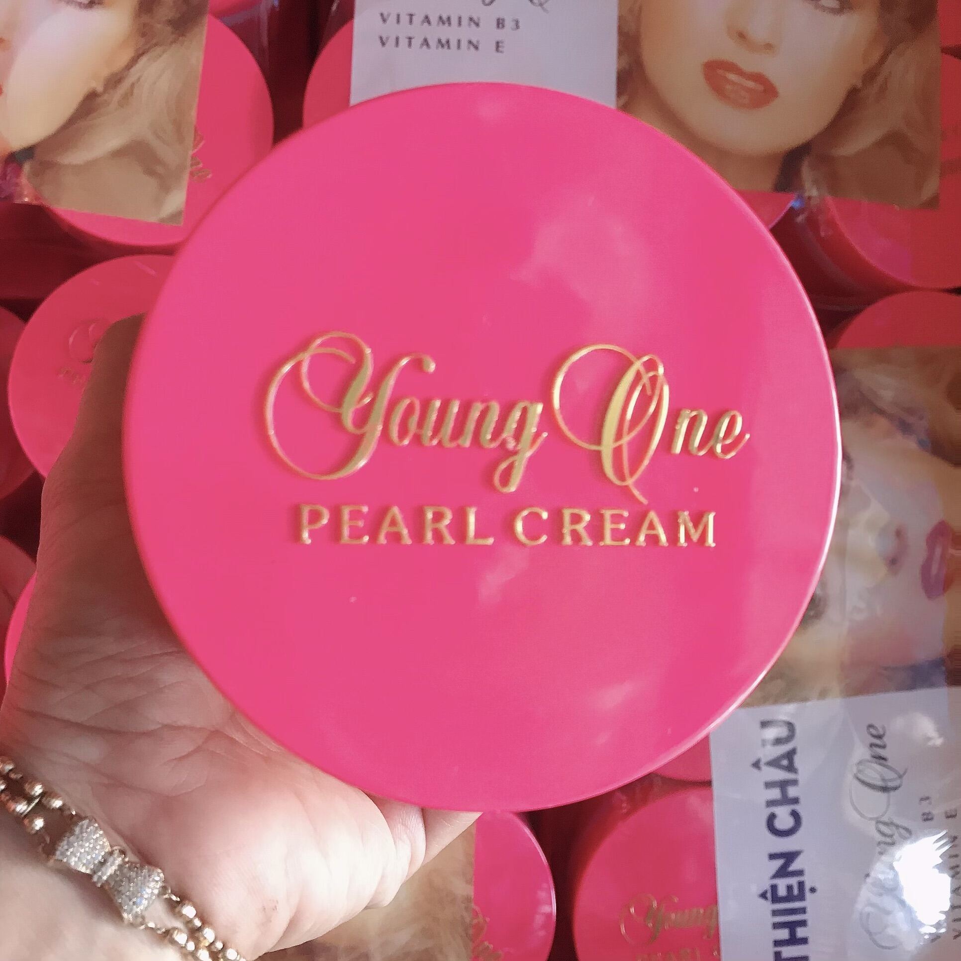 Kem tóc xù 100g hộp trần