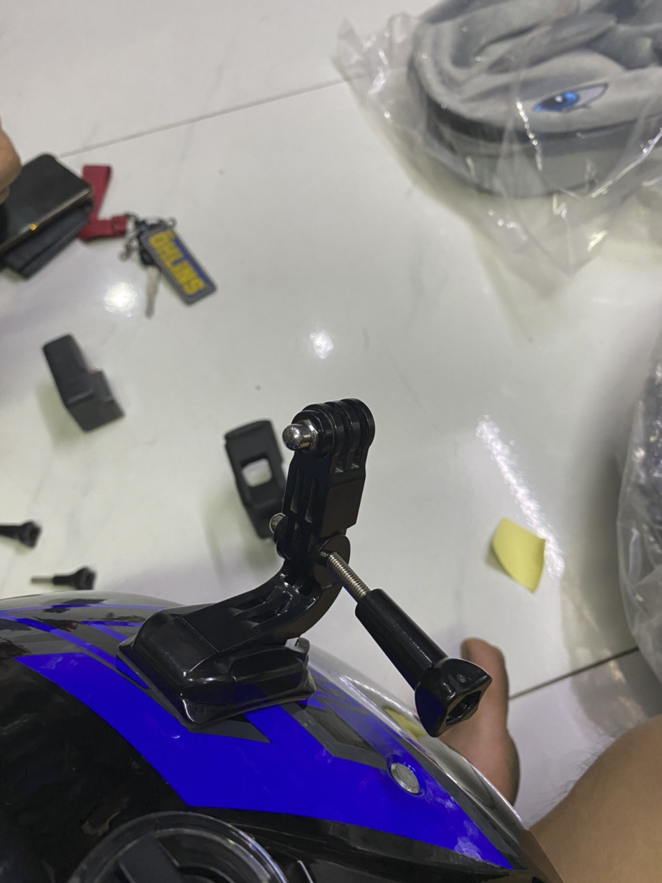 Bộ pass gắn camera bên hông nón bảo hiểm
