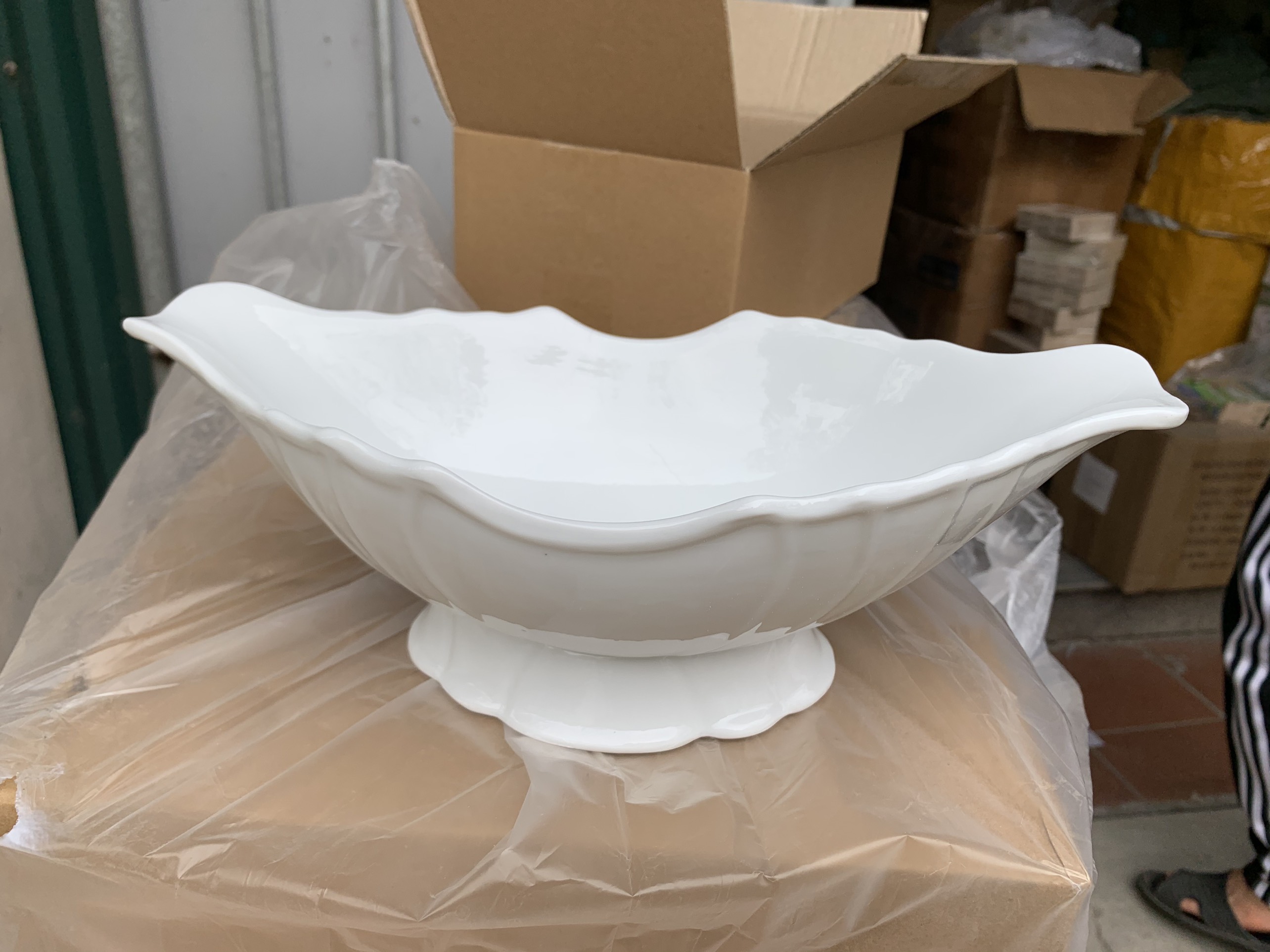 Bát thuyền đựng gà gốm sứ hàng hộp đẹp cao cấp