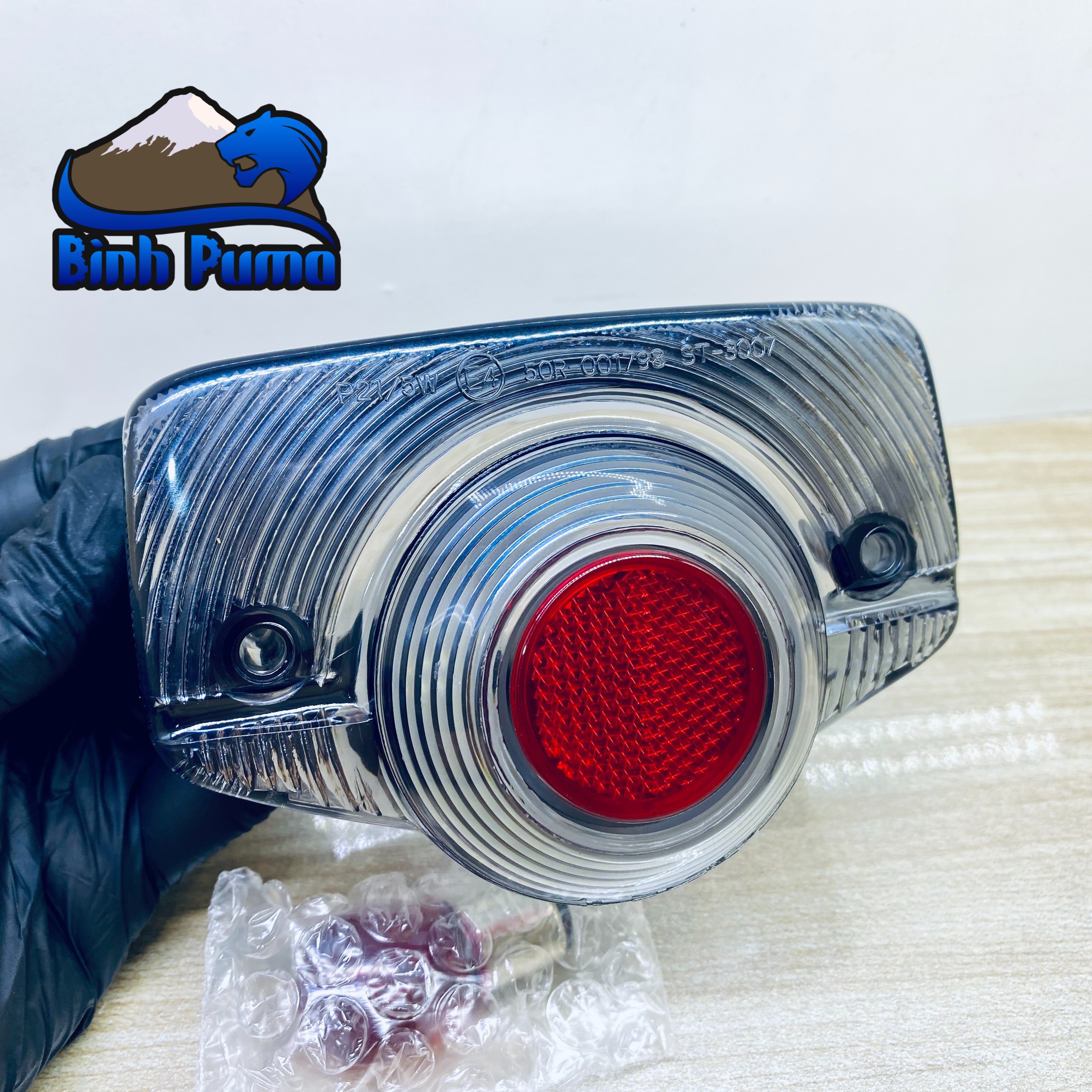 Chụp đèn sau MADMAX màu khói