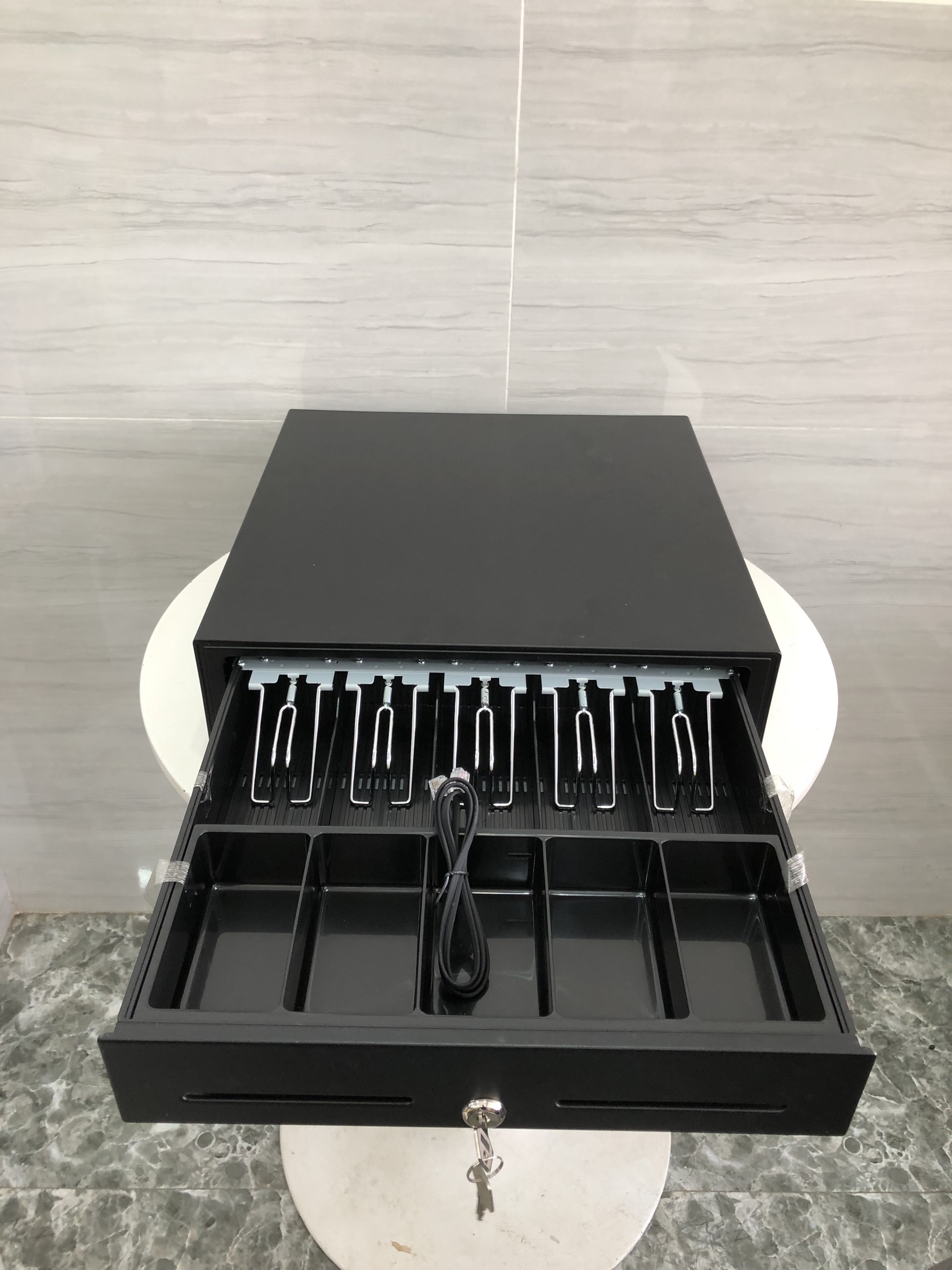 Ngăn kéo đựng tiền siêu thị MK 410