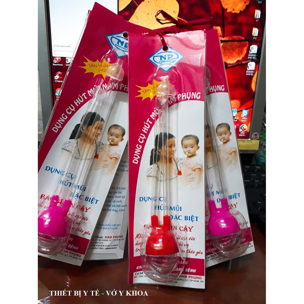 Dụng cụ hút mũi trẻ em