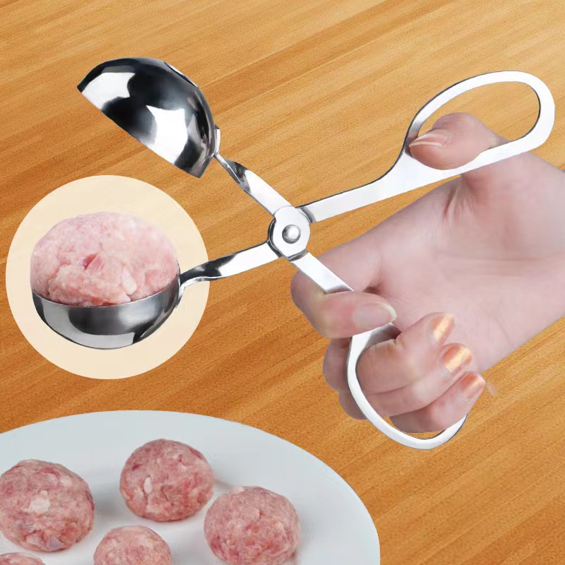 Teaspoons that make meatballs
