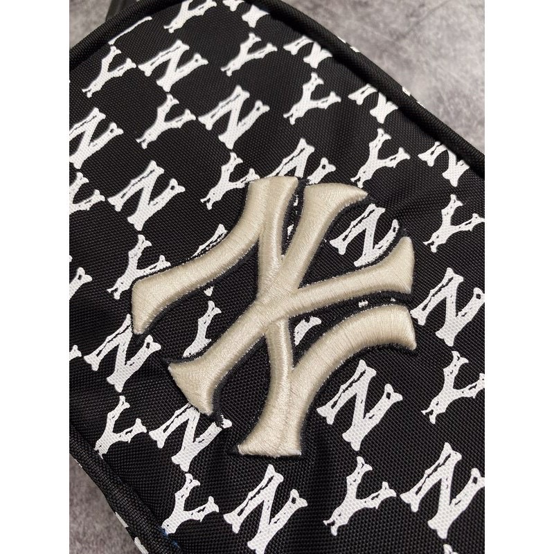 Túi Đeo Chéo MLB NY Cross Bag Monogram Mini Nam Nữ