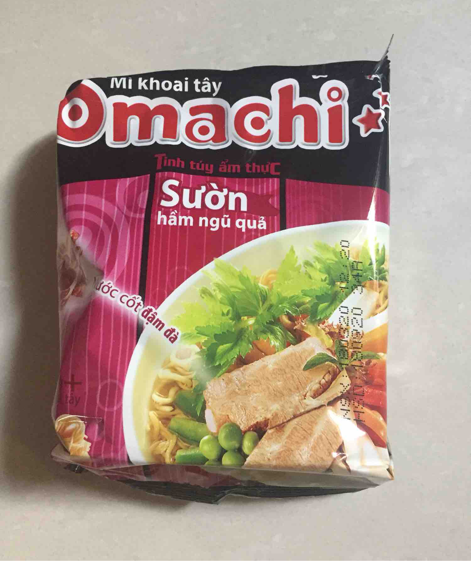 Mì Omachi Sườn hầm ngũ quả (Thùng 30 gói x 80gr)