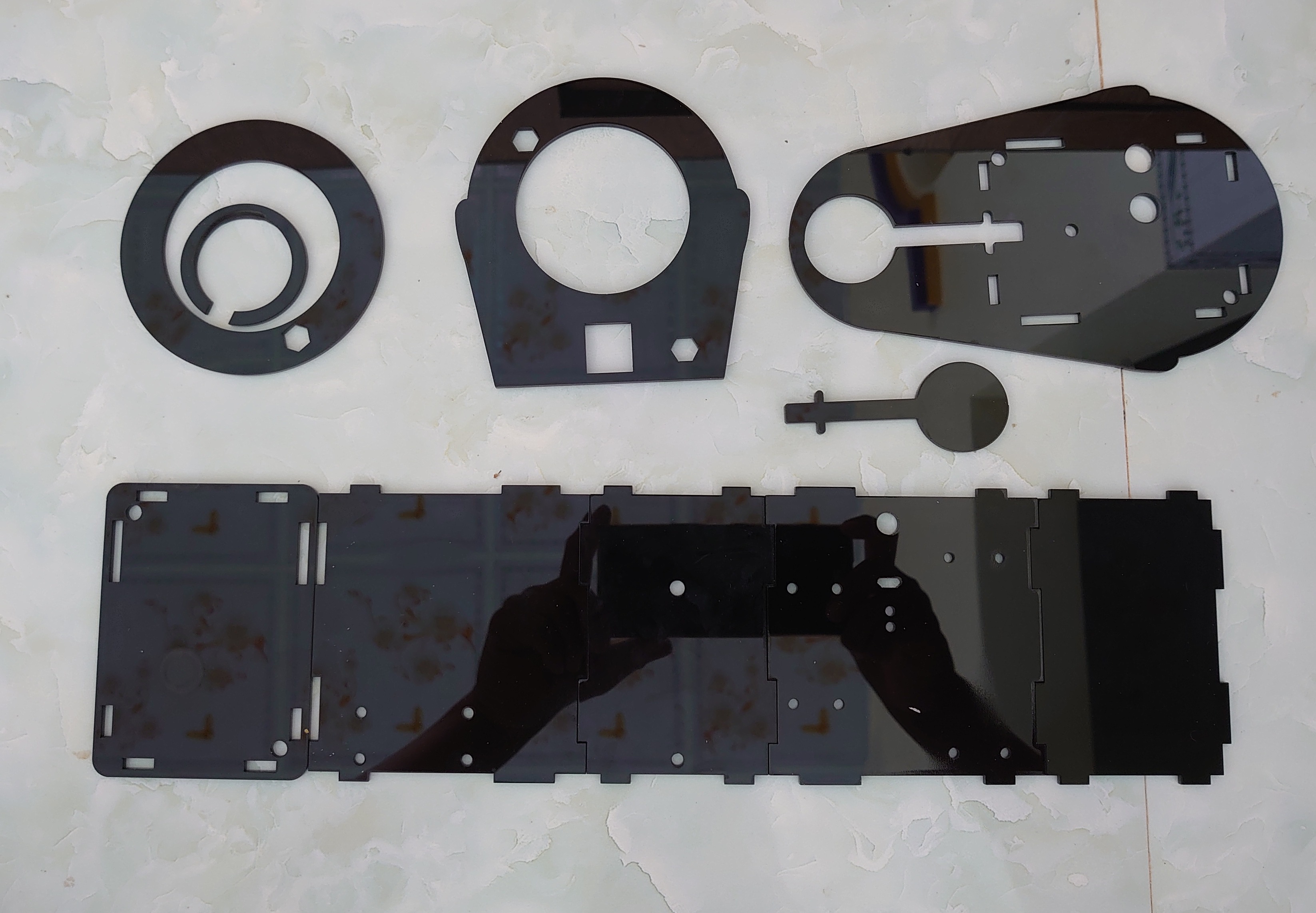 Bộ vỏ Máy Rót Rượu Tự Động Mica Cắc CNC Lazer. Chuyện Nhỏ TV