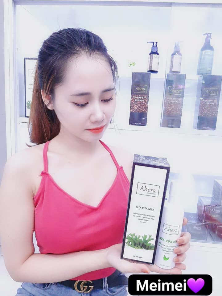 Sữa Rửa Mặt Đầu Cọ Silicon AHERA .