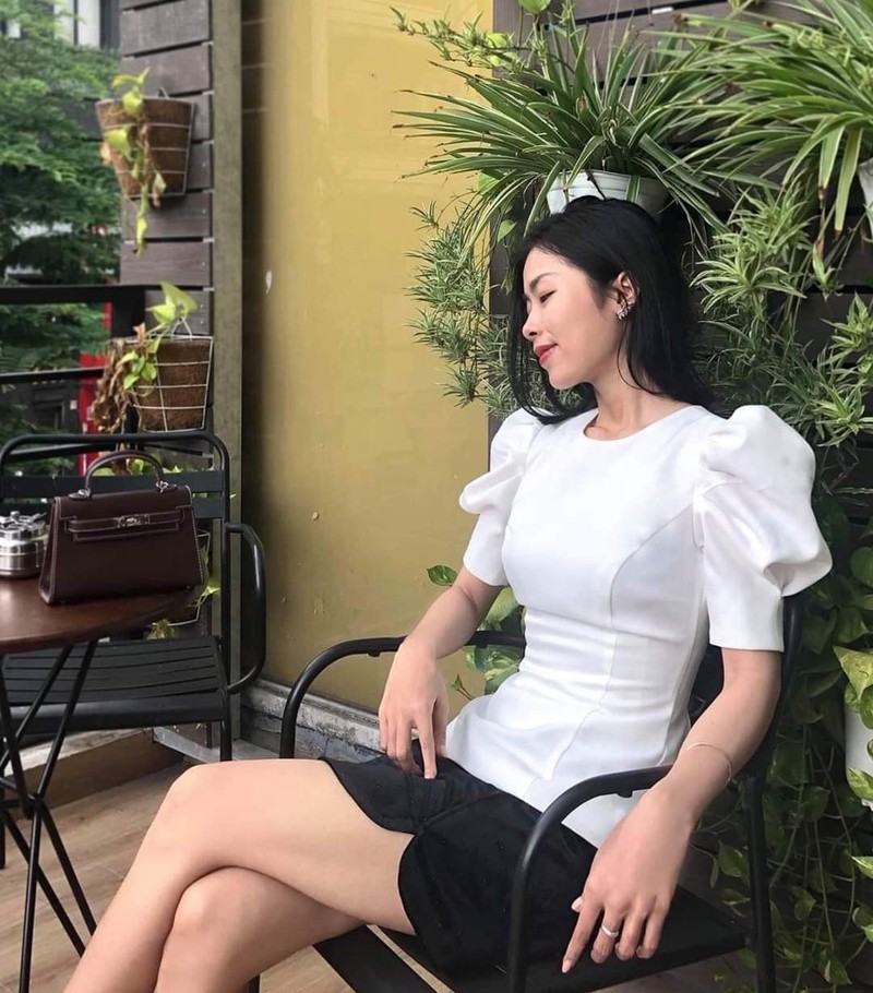 [HCM]ÁO CỔ TRÒN XẾP LY TAY LYLY