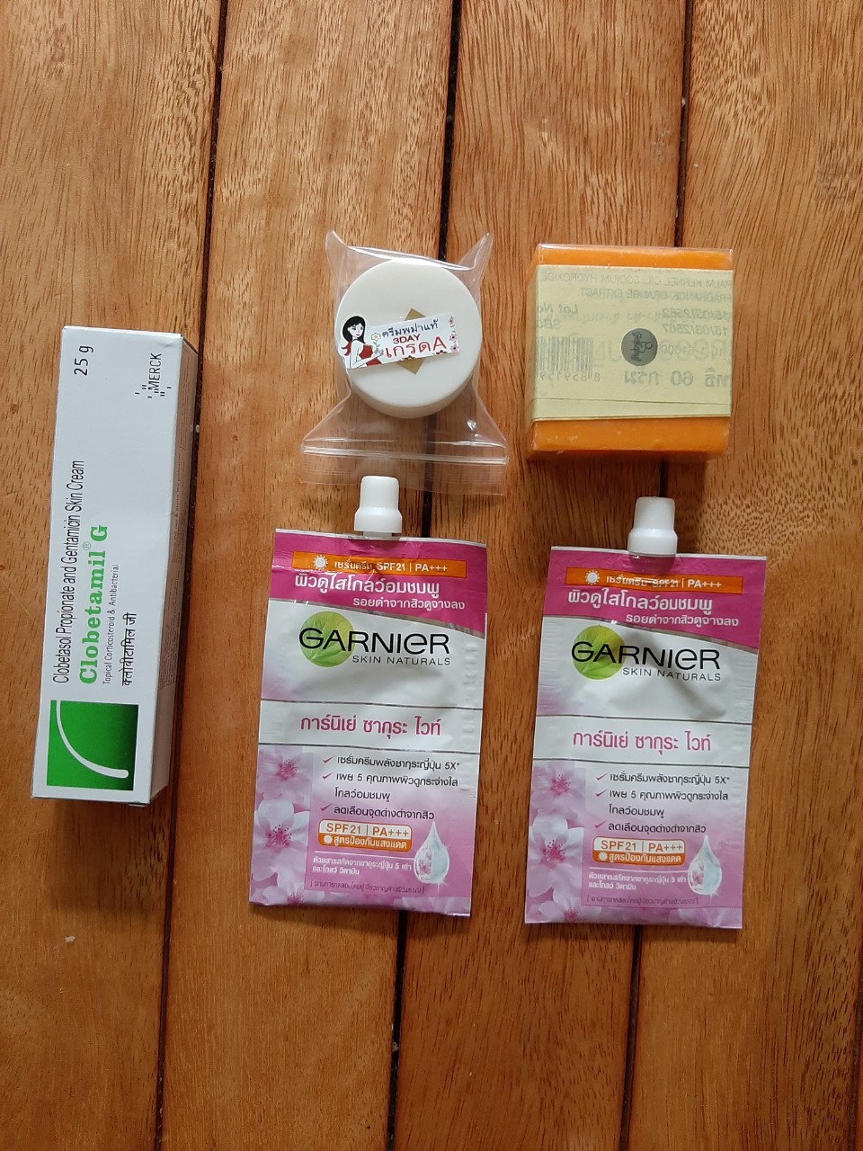 BỘ SP DƯỠNG DA 5 MÓN GÓI DƯỠNG HỒNG