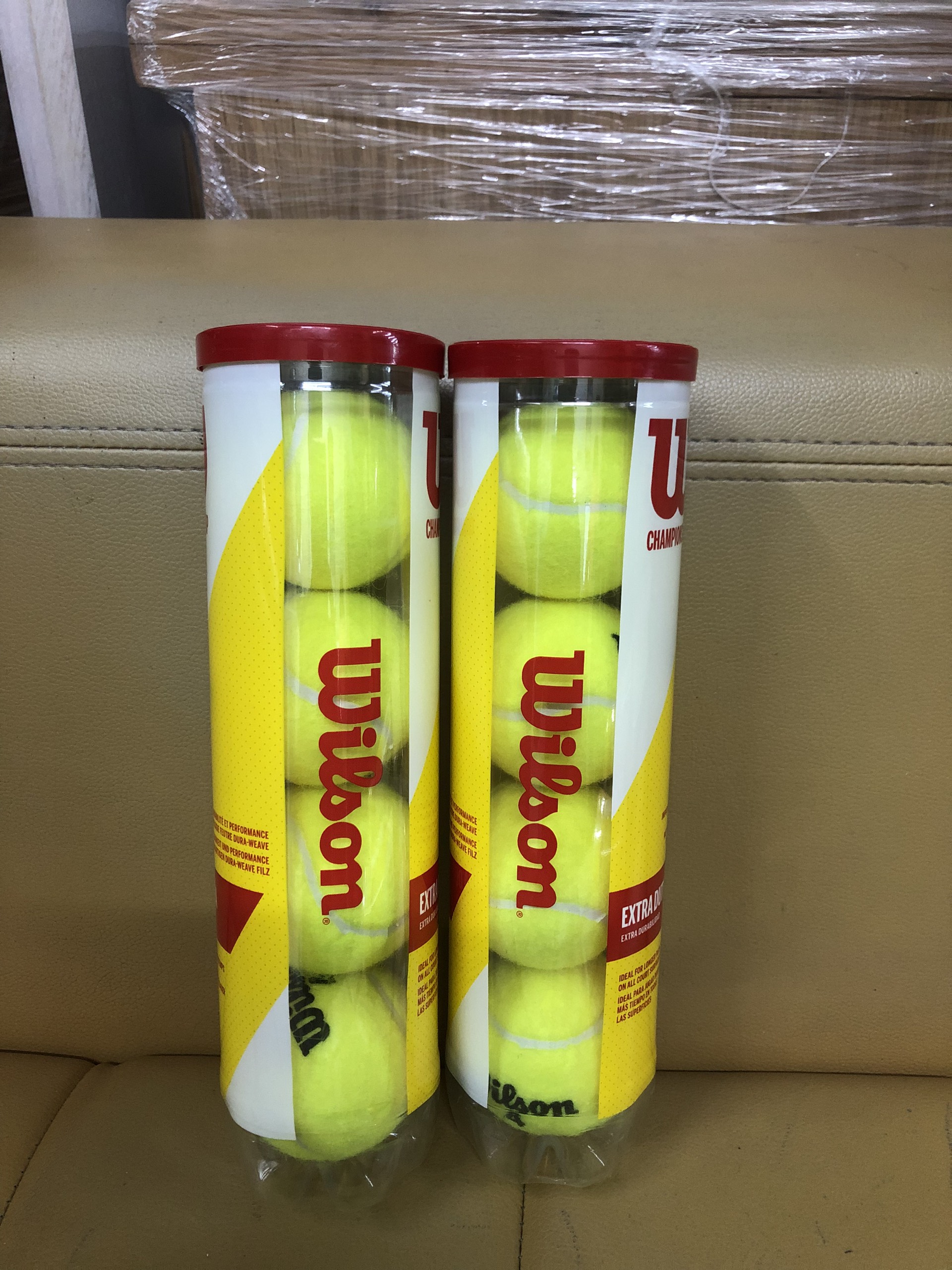 Combo 2 Lon Banh Tennis Wilson Championship (mỗi lon 4 banh)