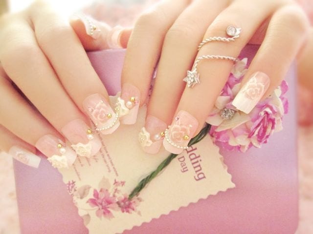 Sét 24 Móng Tay Giả Nude Đính Hoa Đá (kèm Dũa +Keo)