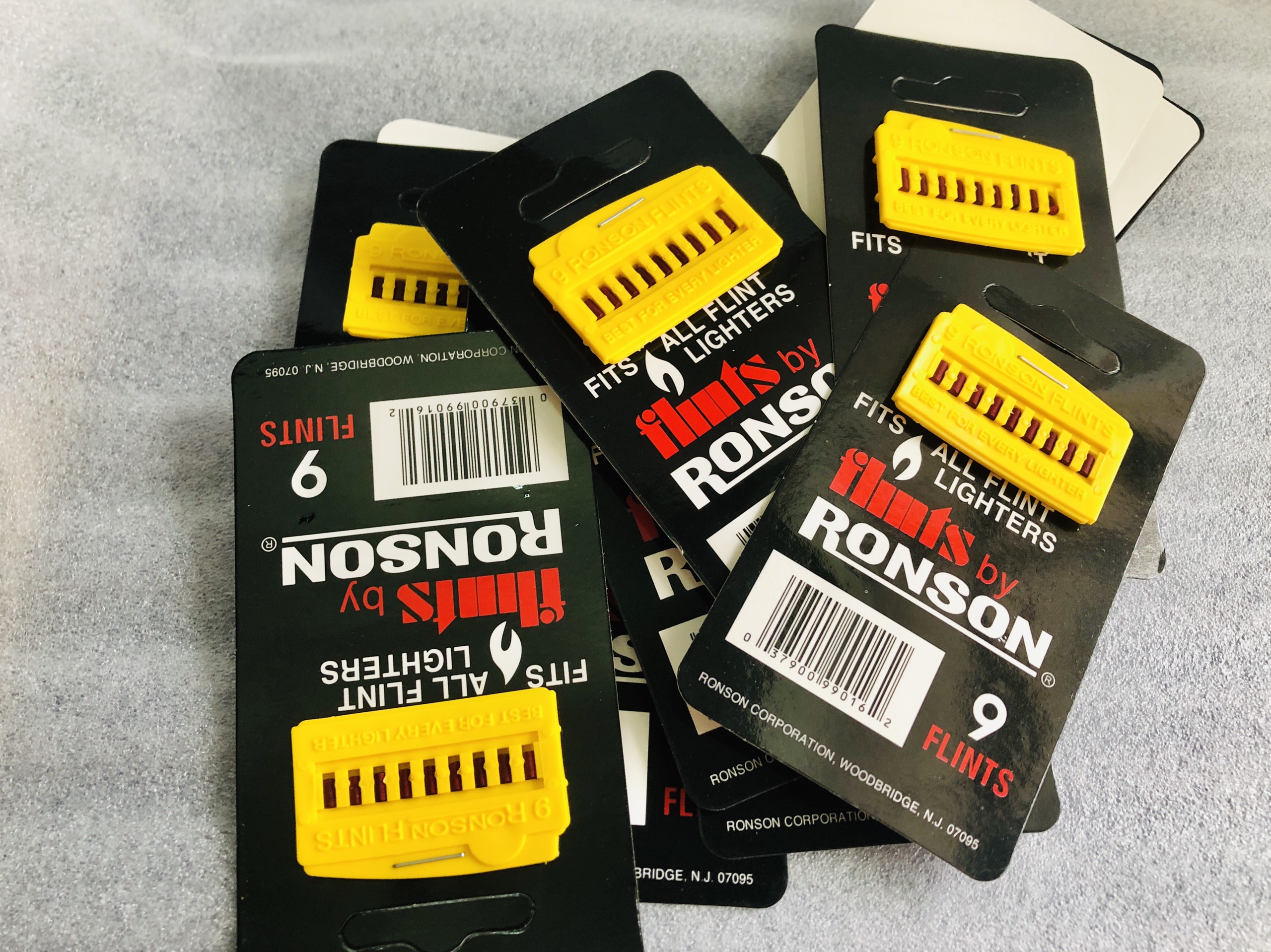 [HCM]Đá Đỏ Ronson Vỉ 9 Viên- Dành Cho Bật Lửa- Zippo- Dupont