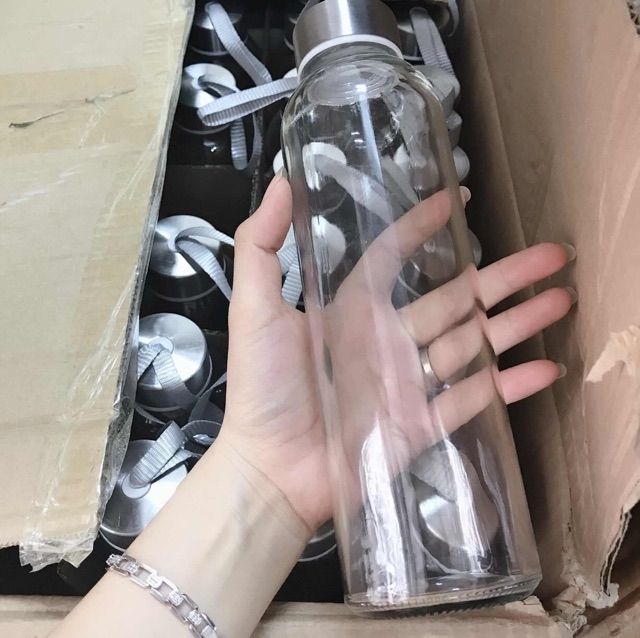 Chai nước thủy tinh có dây xách 500ml