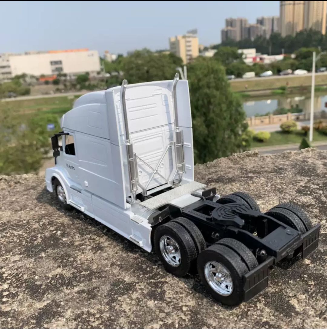Xe container 1:32