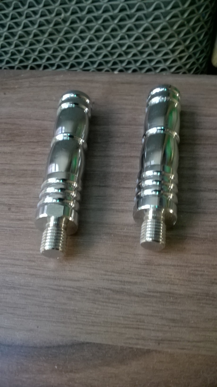 Cặp gác chân sau bằng inox cho xe 67-68-71-72