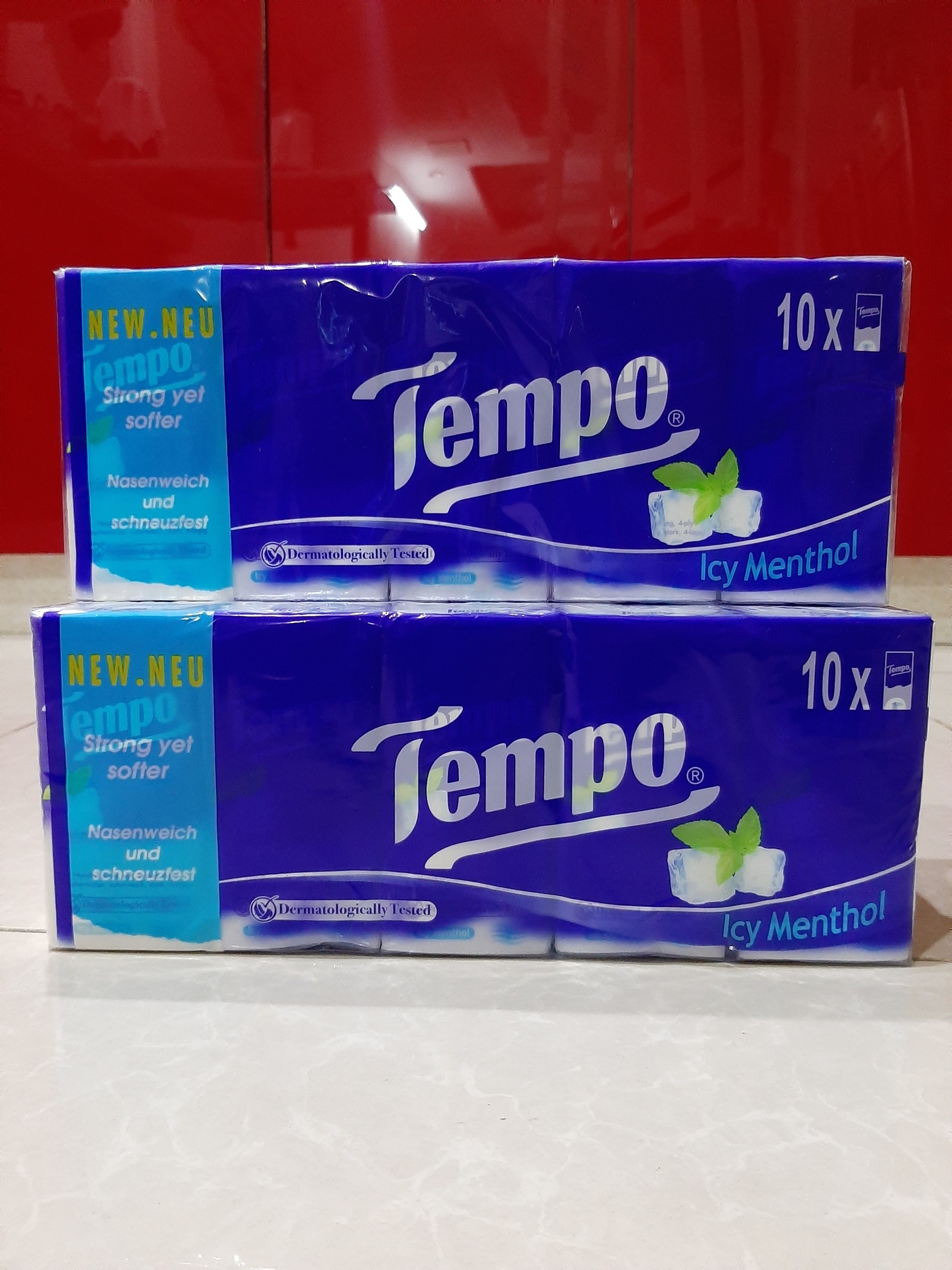 Khăn Giấy bỏ túi Tempo Icy Menthol 1 cây 10 gói