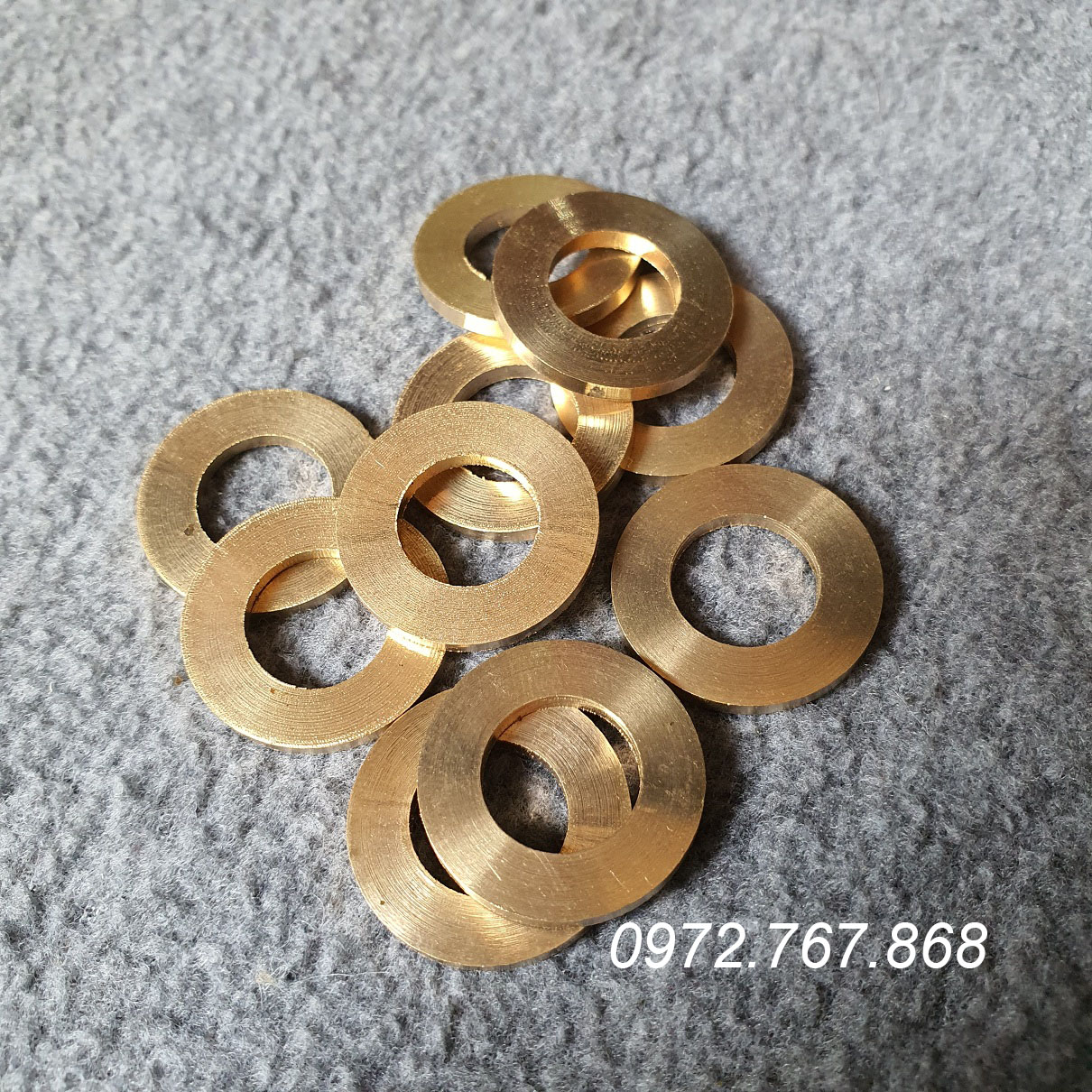 Long đền đồng thau M12