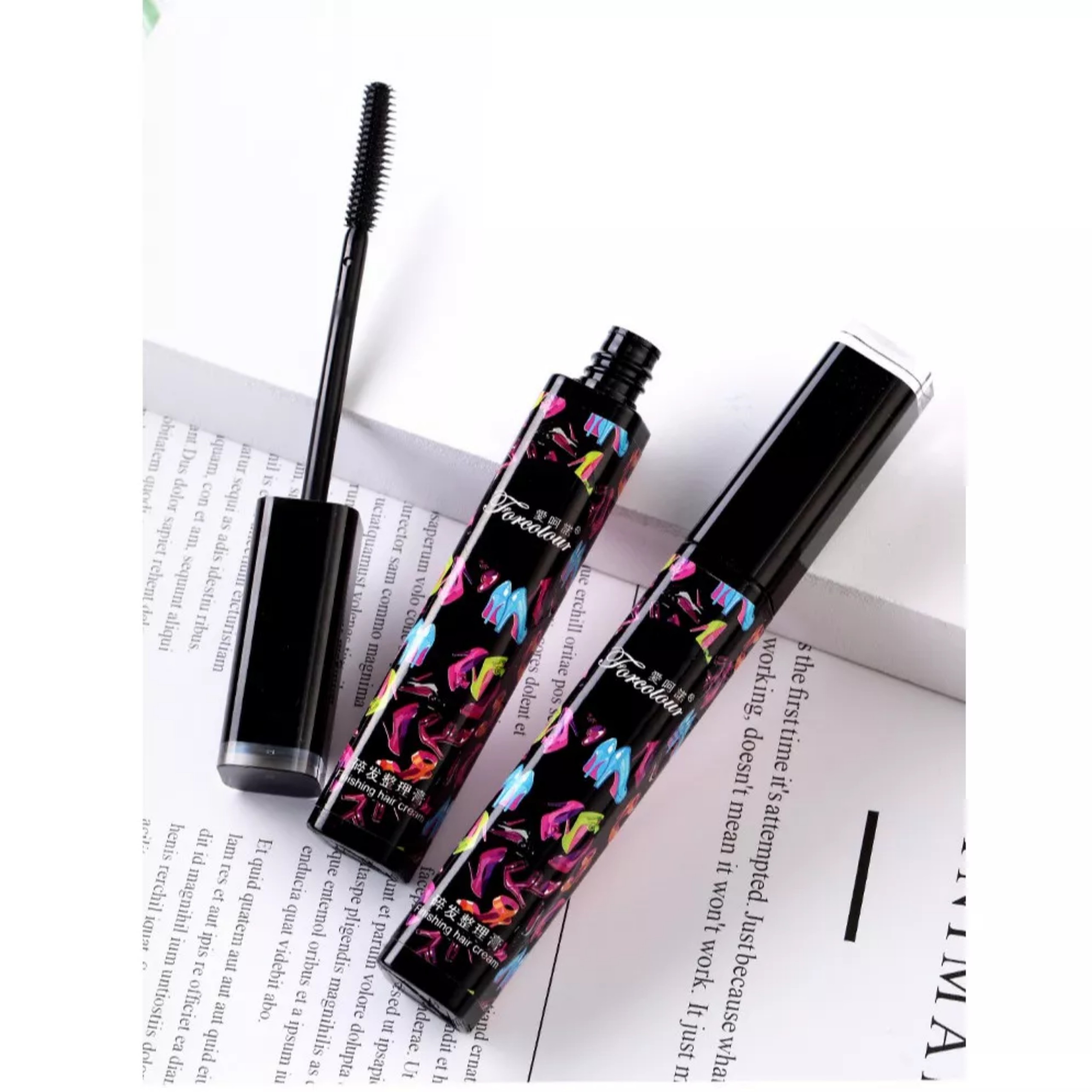 Mascara chải Tóc con gọn vào nếp chuốt tóc con