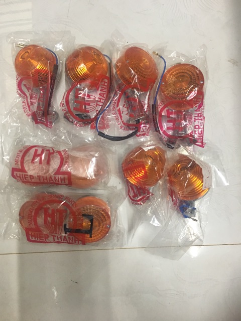 Đèn xi nhan xe 67, 78, 81 có chụp (1 cặp)