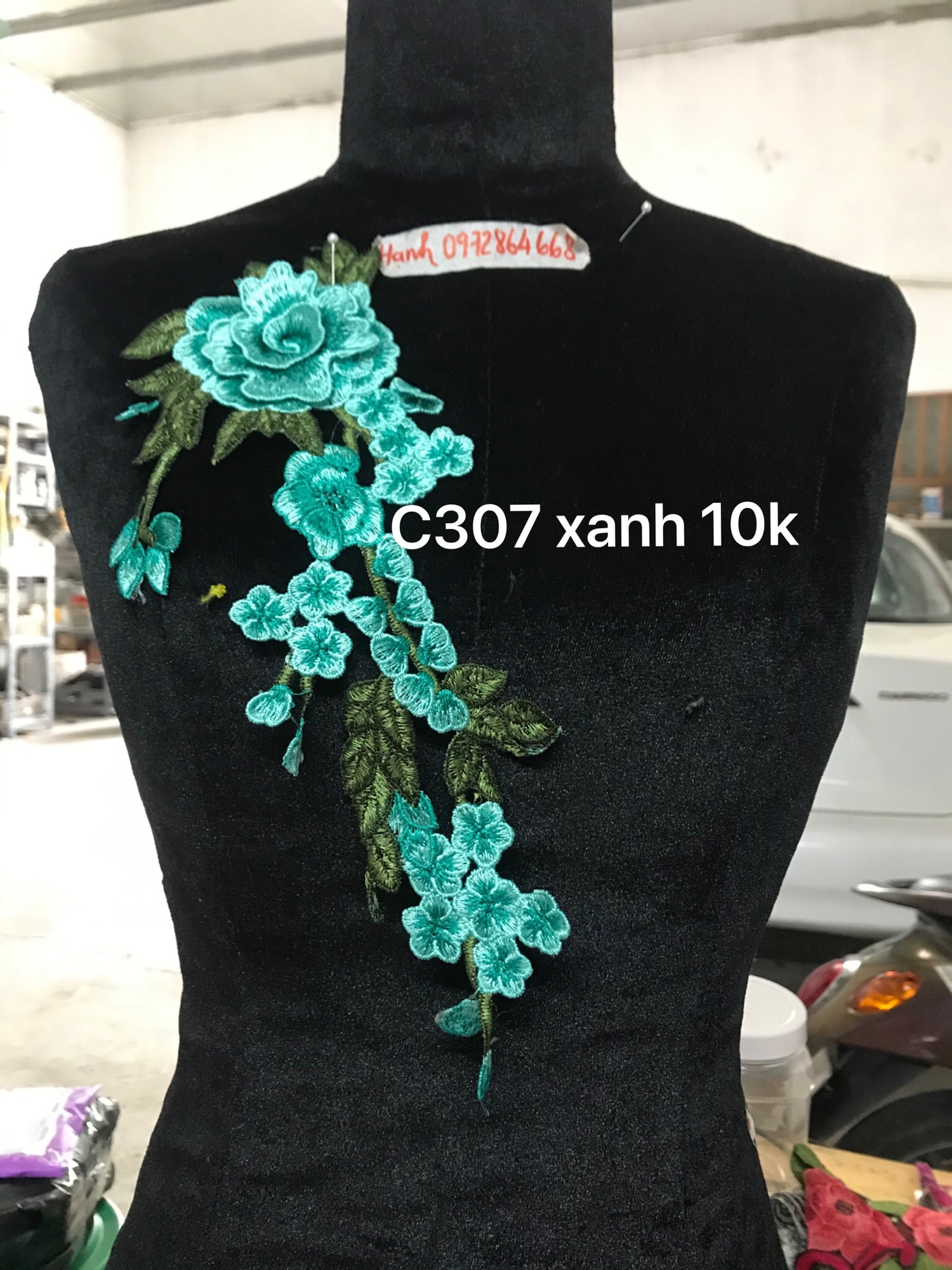 2 bông Hoa thêu cánh nổi 3D mã H307