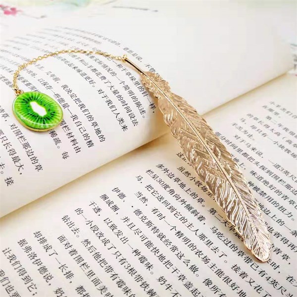 Bookmark kim loại đánh dấu sách hình lông vũ dây treo - kiwi
