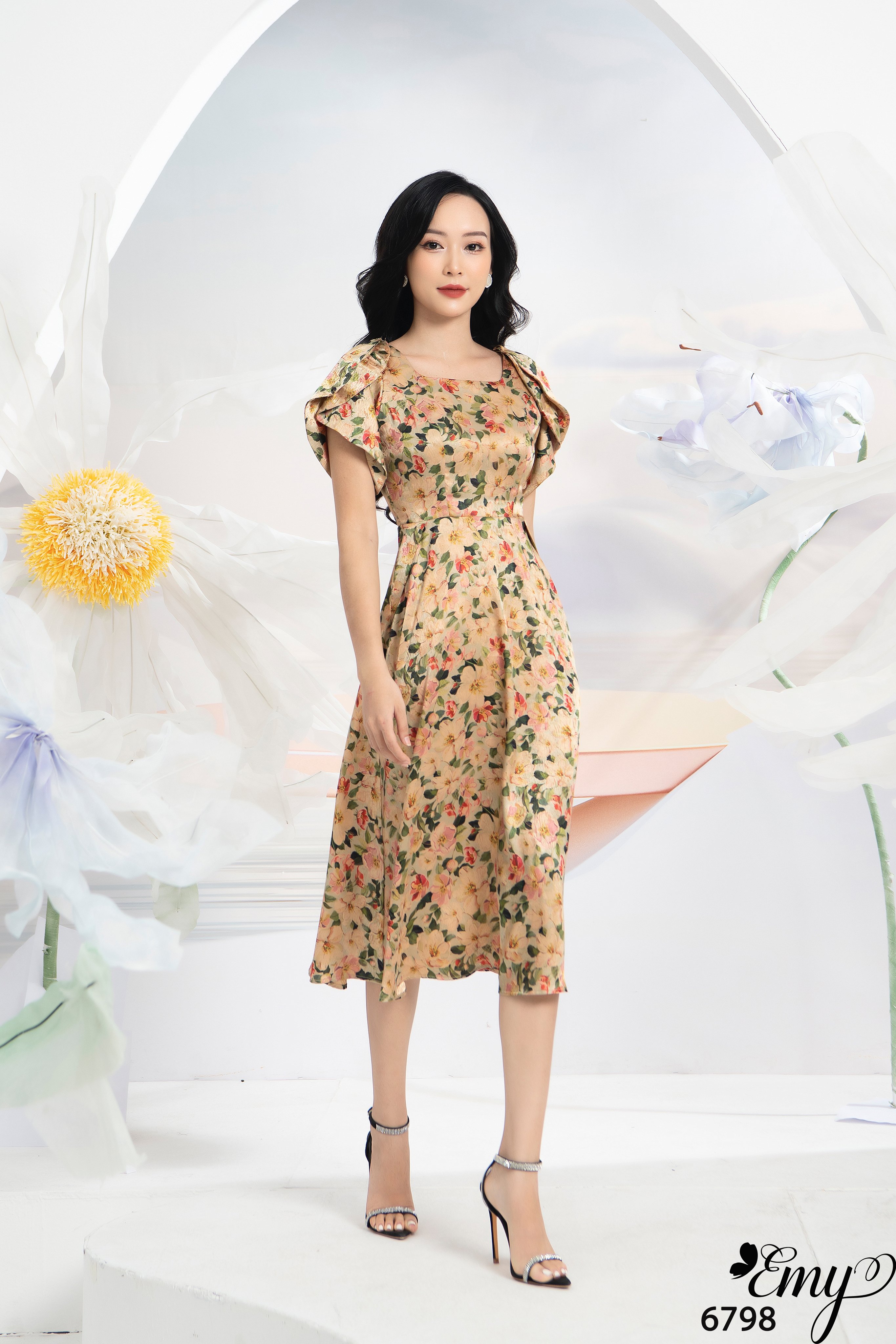 Đầm EMY EM6798 Xoè Lụa Vân Tay Bèo