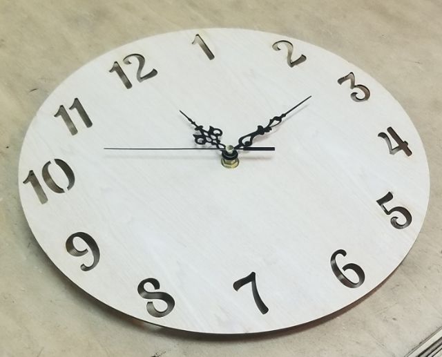 Đồng hồ Gỗ Treo Tường Độc Đáo 30x30cm