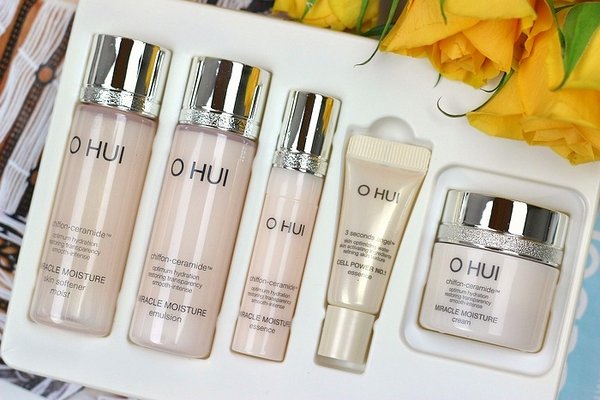 [HCM]Set Ohui Miracle Moisture cấp ẩm dưỡng trắng hồng 5 sản phẩm